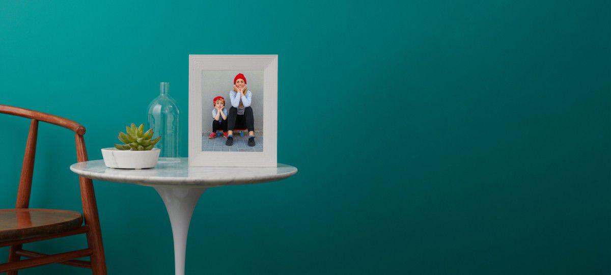 Aura Mason - White Quartz on table