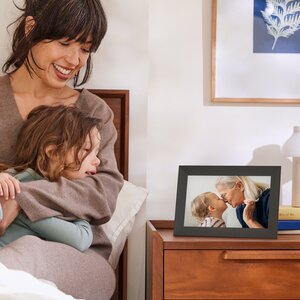 Select thumbnail: Image 2 of Aura Carver 10" HD Frame
