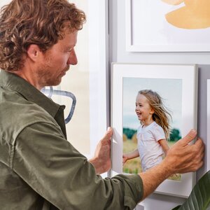 Select thumbnail: Image 2 of Aura Walden 15" HD Frame